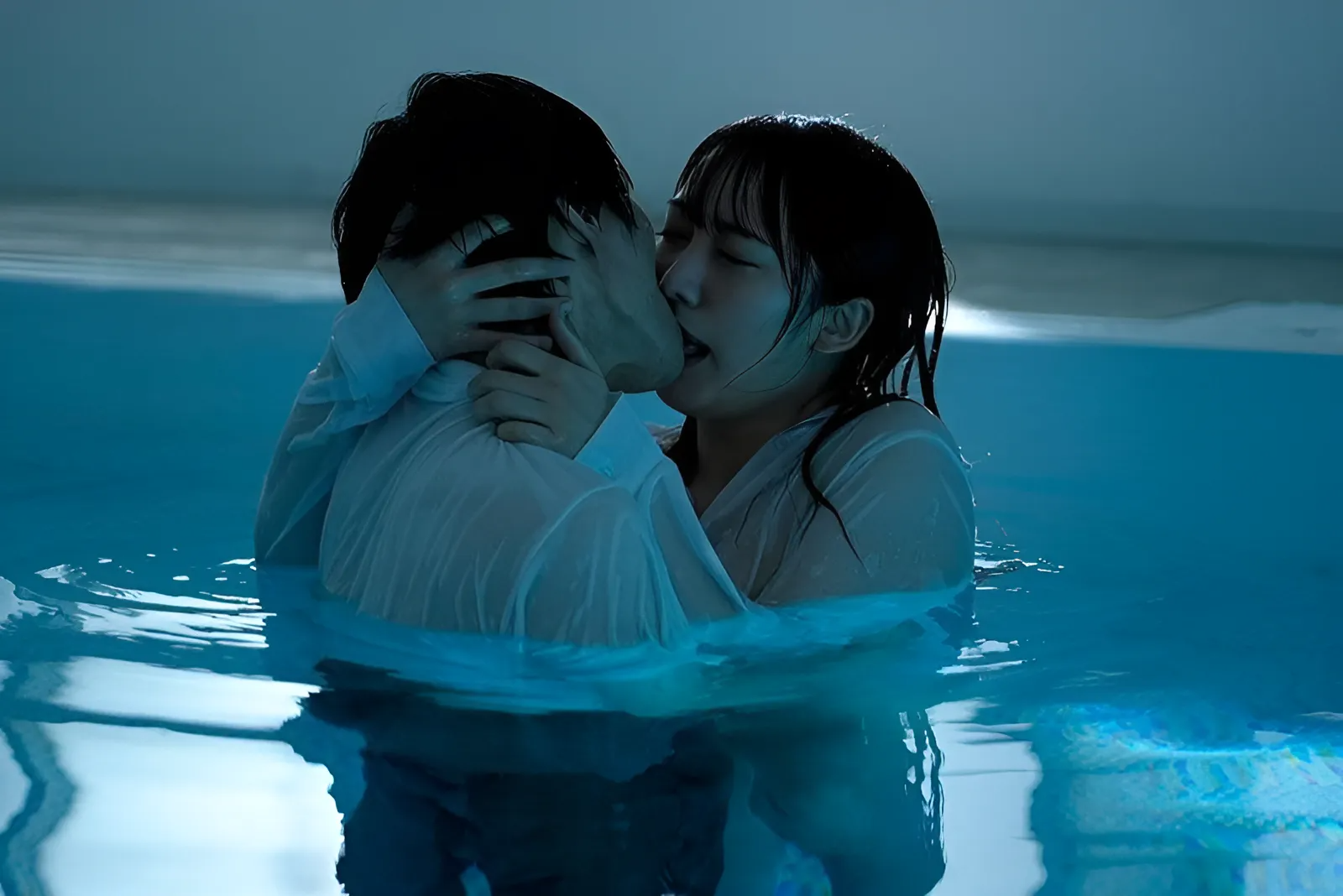 HMN-452 Coincé à la piscine avec une écolière lubrique